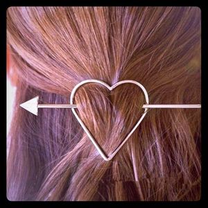 ❤️ Gold Heart and Arrow Hair Clip ❤️‼️
